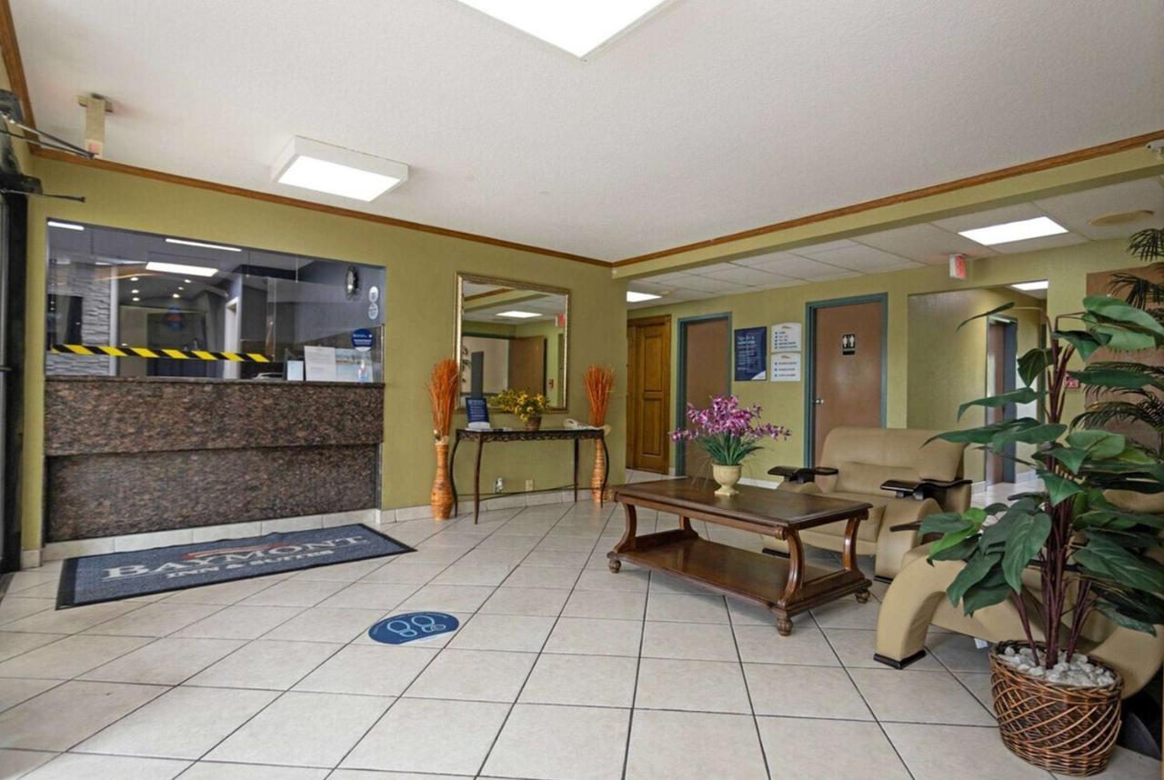Hotel Baymont By Wyndham Decatur Esterno foto