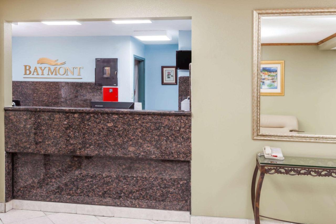 Hotel Baymont By Wyndham Decatur Esterno foto