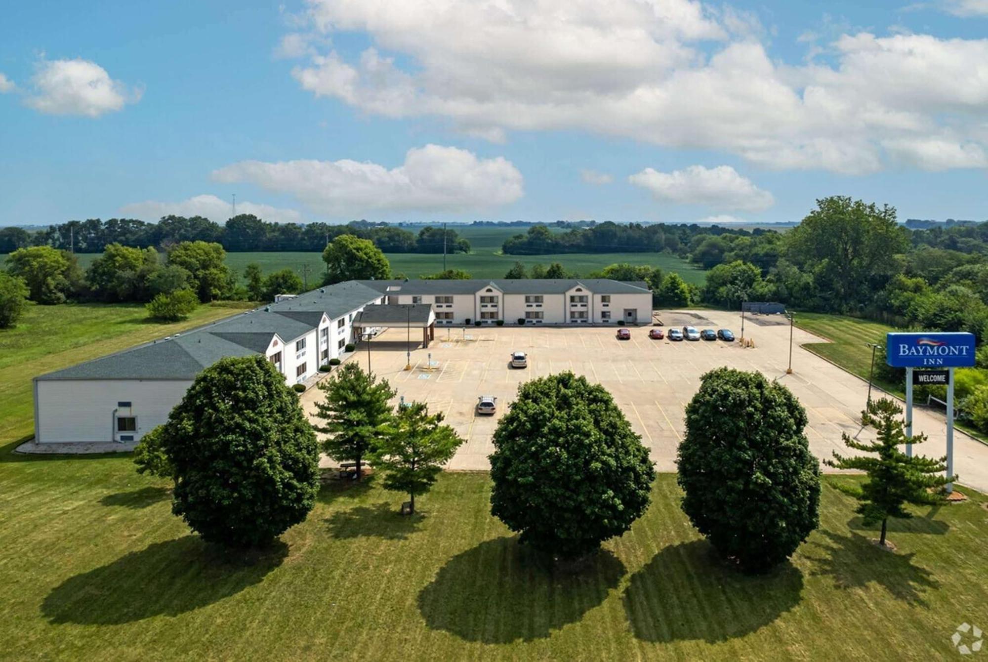 Hotel Baymont By Wyndham Decatur Esterno foto